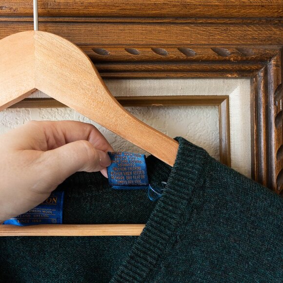 Vintage Pendleton 100% Virgin Wool Green V-Neck Sweater Men’s L Classic Knit - Picture 7 of 7